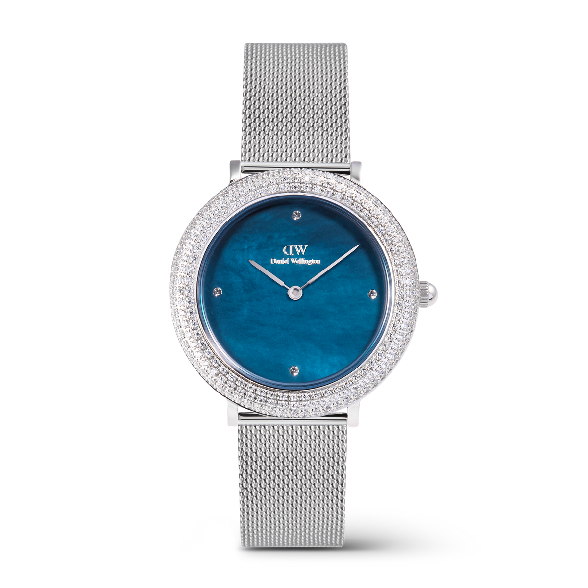 ダニエルウェリントンのCrystalline Bezel Sterling Blueです。ブルーマザーオブパールの文字盤にクリスタルベゼルが輝き、シルバーメッシュストラップをあしらった32mmのレディース腕時計を正面から撮影しています。