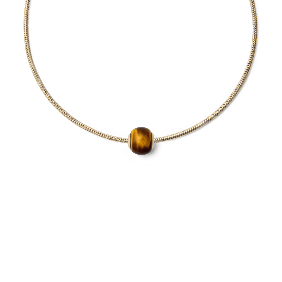 ダニエルウェリントンのTiger Eye Orbチャームは、ゴールドのスネークチェーンに通したデザインです。琥珀色とダークブラウンの天然タイガーアイが、チェーンの中央で温かみのある輝きを放ちます。