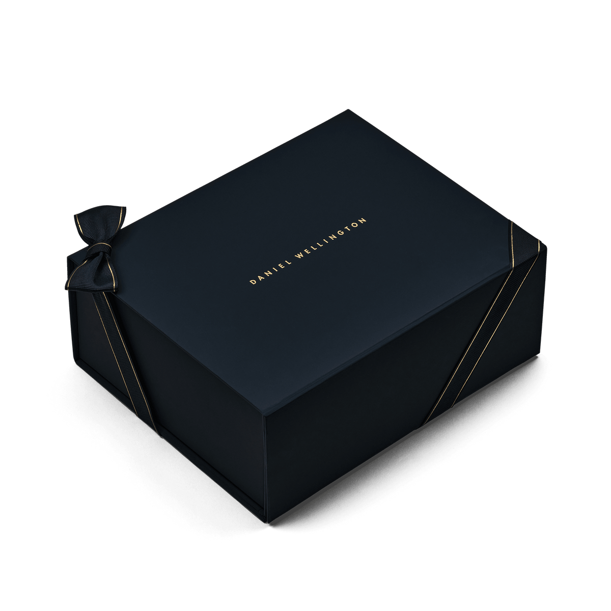Daniel Wellington Premium Gift Box Goldは、ダークネイビーのマットな表面にゴールドのブランドロゴをあしらい、ゴールドライン入りのネイビーリボンを斜めに掛けた上品なギフトボックスです。