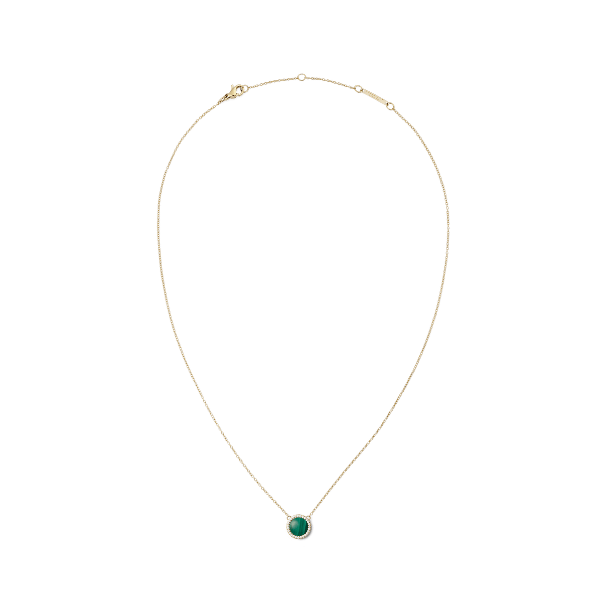 Daniel Wellington Audrey Necklace Malachite Goldの全体像。細身のゴールドチェーンの中央に、美しい縞模様のグリーンマラカイトチャームと、キュービックジルコニアのハローがあしらわれたペンダントネックレスです。