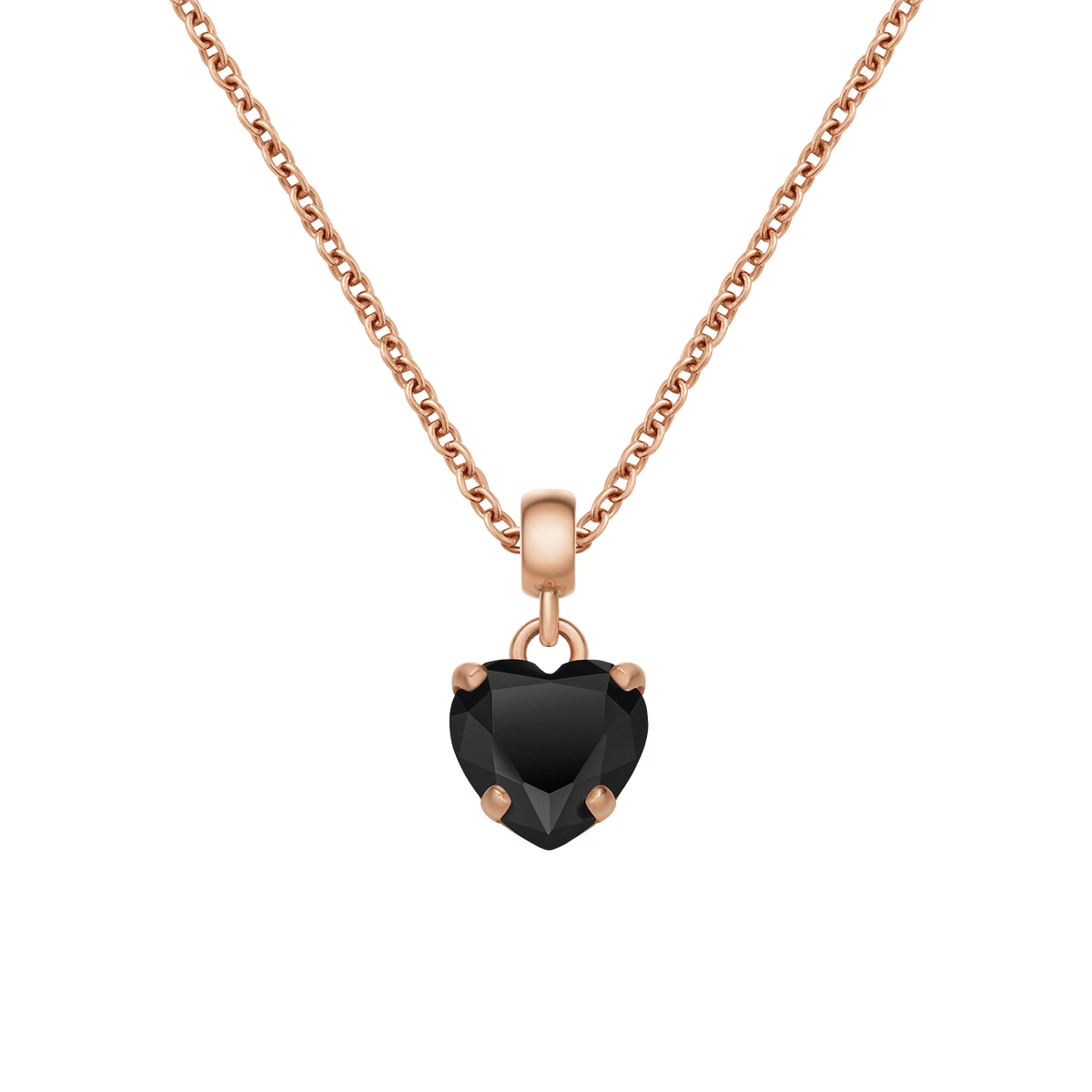 ローズゴールドのチェーンネックレスに通したDaniel WellingtonのHeart Black Crystal Charm。ブラッククリスタルの多面カットが輝きを放ち、ローズゴールドのベイルと爪留めとのコントラストが上品な印象を与えます。
