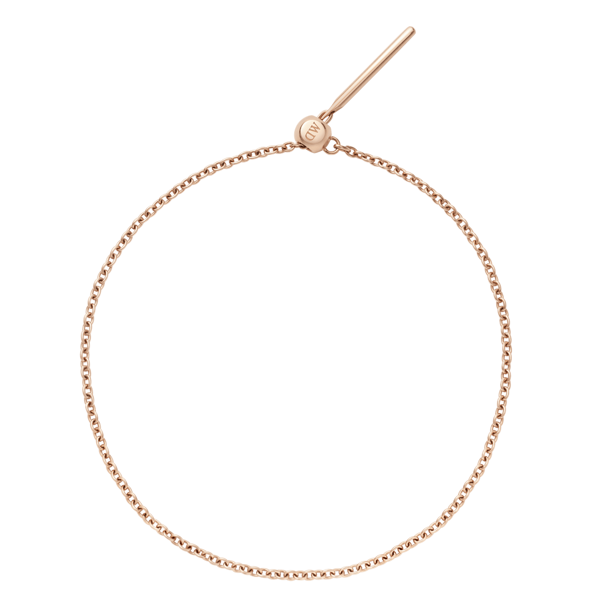 チャームなしで円形に広げたCharms Chain Braceletです。ローズゴールドの細やかなオーバルチェーンと、ロゴ刻印入りのスライド式留め具がシンプルながら印象的なデザインを引き立てます。