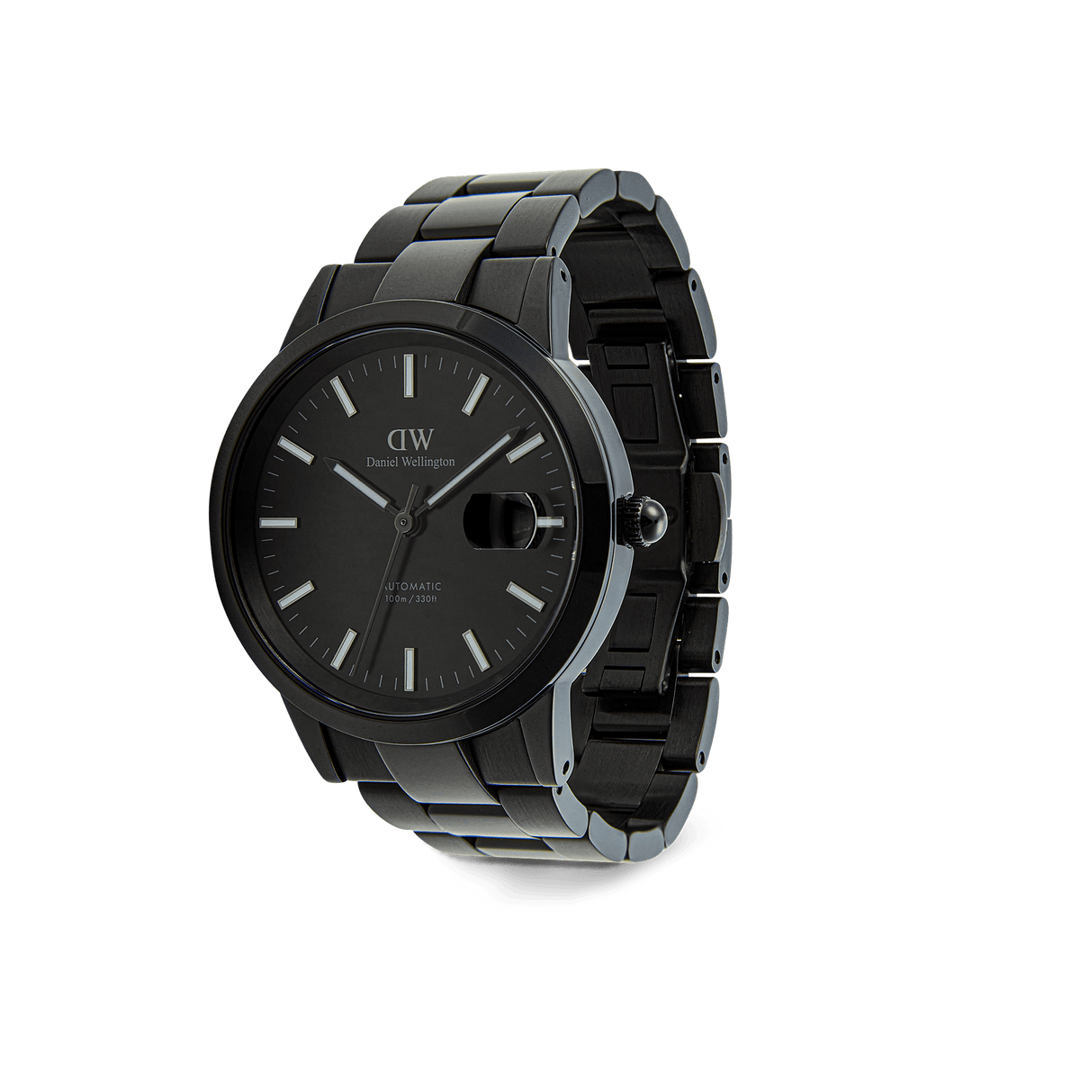 ダニエルウェリントン Iconic Link Automatic Blackを右斜め前方から撮影した画像です。オールブラックのリンクブレスレットとケースが一体となったシルエットに、エナメルブラックの文字盤とバーインデックス、ブラックのリューズが映えています。100m防水仕様の表記も確認できます。