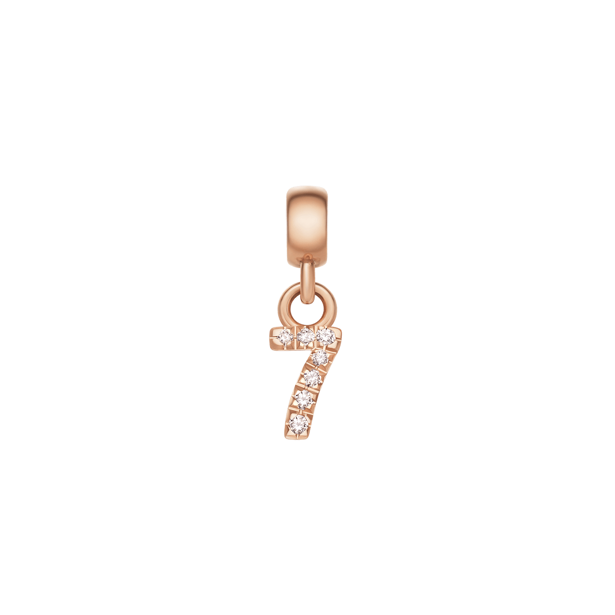 ローズゴールドのPVD加工を施したコンパクトなチャーム「Crystal Number Charm Rose Gold」です。数字の「7」をモチーフに、キュービックジルコニアがラインに沿って一粒ずつ丁寧にセットされています。