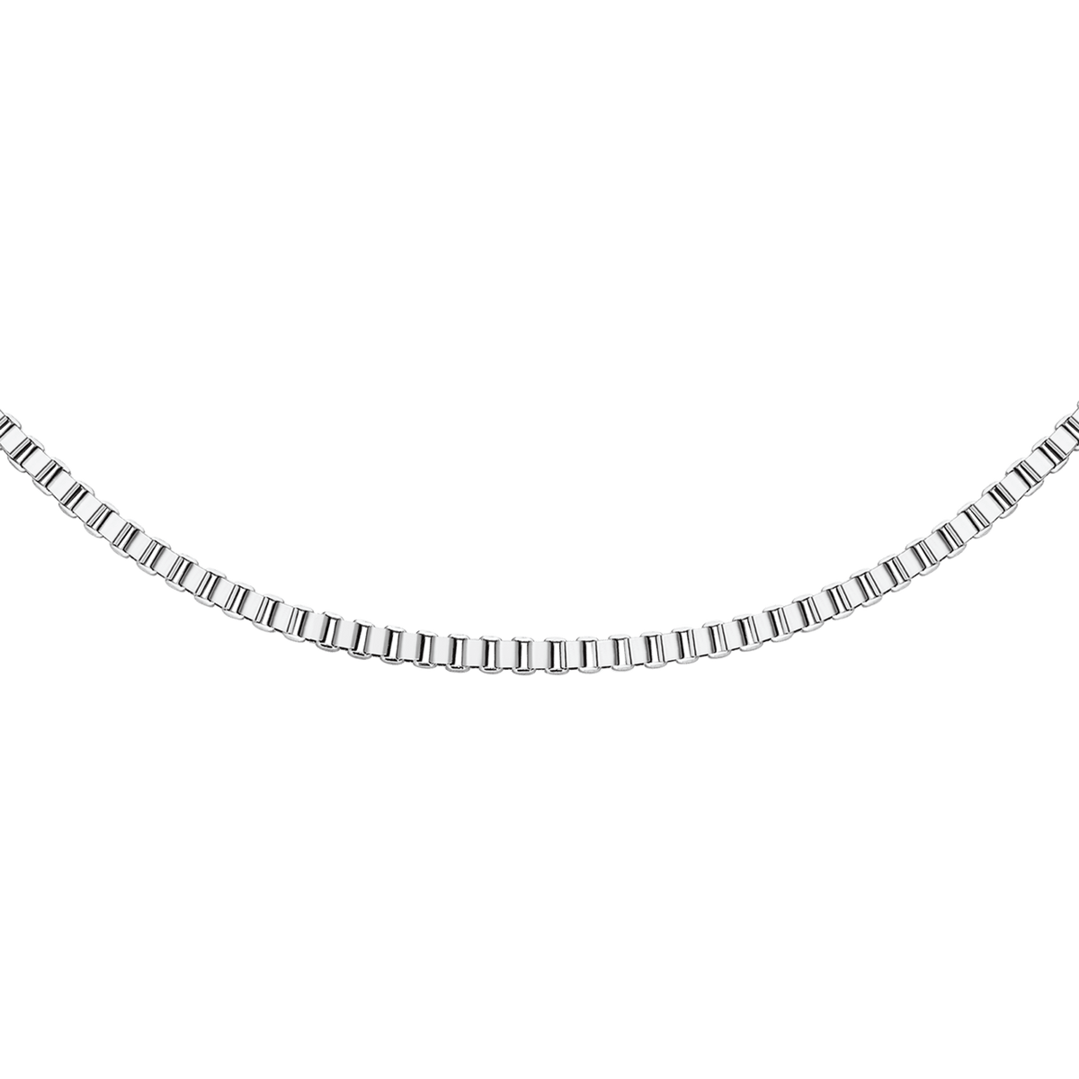 Daniel WellingtonのBox Chain Necklace Sのシルバーカラーをクローズアップした画像です。四角いコマが規則的に連なるボックスチェーンは、光を受けて上品に輝く幾何学的な質感が特徴です。