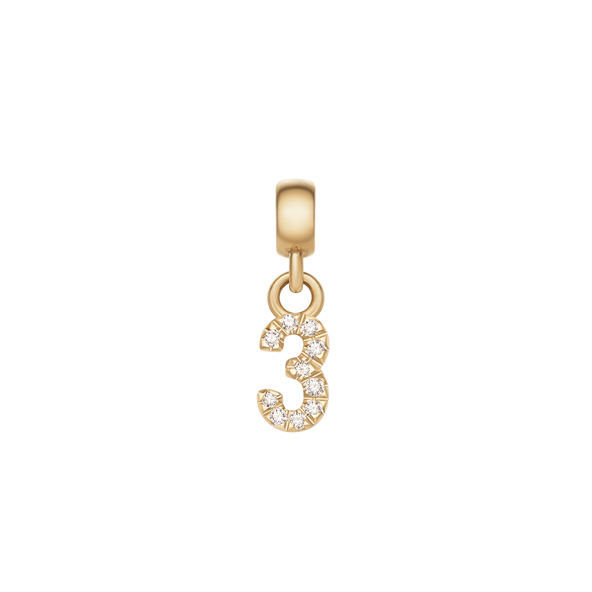 「3」の数字をモチーフにしたCrystal Number Charm Gold。二つのカーブが重なるフォルムにキュービックジルコニアがあしらわれ、ゴールドのベイルから上品に揺れるコンパクトなナンバーチャームです。