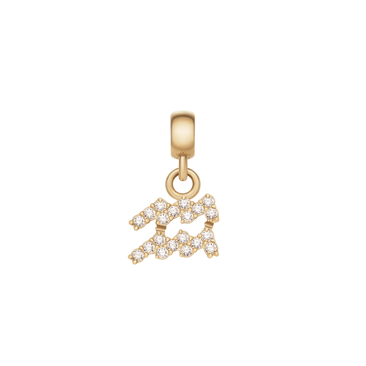 みずがめ座のシンボルをモチーフにしたCrystal Zodiac Charm Gold。波形のラインに沿って複数のキュービックジルコニアがあしらわれ、ゴールドのチェーンから吊り下がるデザインです。