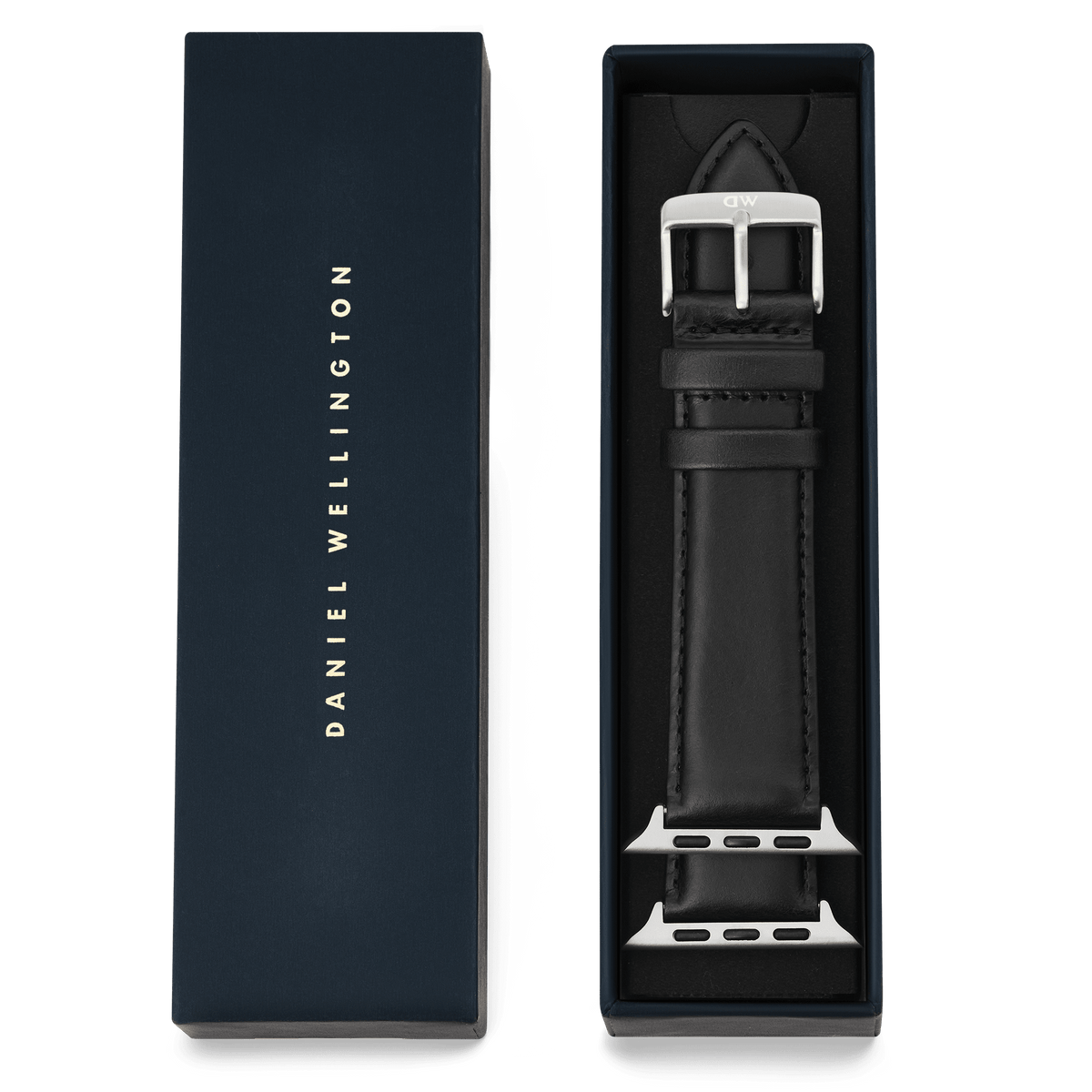 Daniel Wellington Smartwatch Leather Strap Sheffield Silverがネイビーの専用ボックスに収められたパッケージ画像です。ボックスの蓋にはゴールドのブランドロゴがあしらわれ、ブラックレザーストラップとシルバーのApple Watch用アダプターが整然と並んでいます。ギフトに最適な上質な仕上がりです。