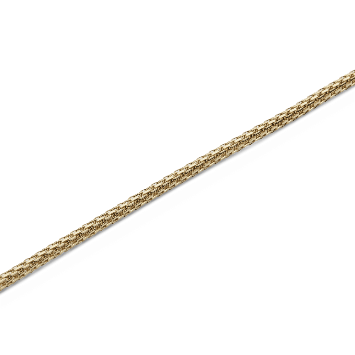 Tide Mesh Necklace Gold 1.8のメッシュチェーン部分をクローズアップした画像です。細かく編み込まれた1.8mm幅のゴールドチェーンが光を反射し、繊細な質感と立体感のある編み目が美しく際立ちます。