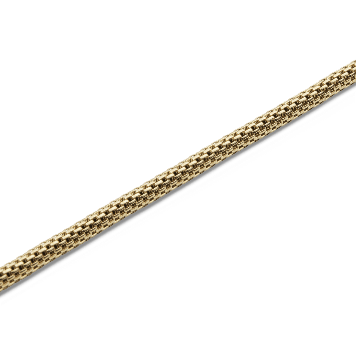 Tide Mesh Necklace Gold 2.8のメッシュチェーン部分をクローズアップした画像です。細かなリンクが織物のように緻密に編み込まれたゴールドのメッシュ構造と、光の当たり具合で表情を変える美しい輝きがご覧いただけます。