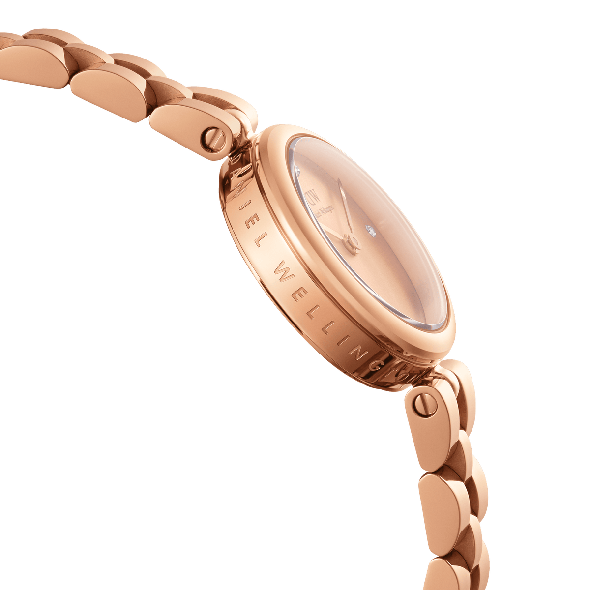 Elan Lumine Unitone Rose Goldのサイドビューです。ケース側面にはDaniel Wellingtonのブランドロゴが刻印されており、丸みを帯びた3リンクストラップとの滑らかなつながりがご覧いただけます。