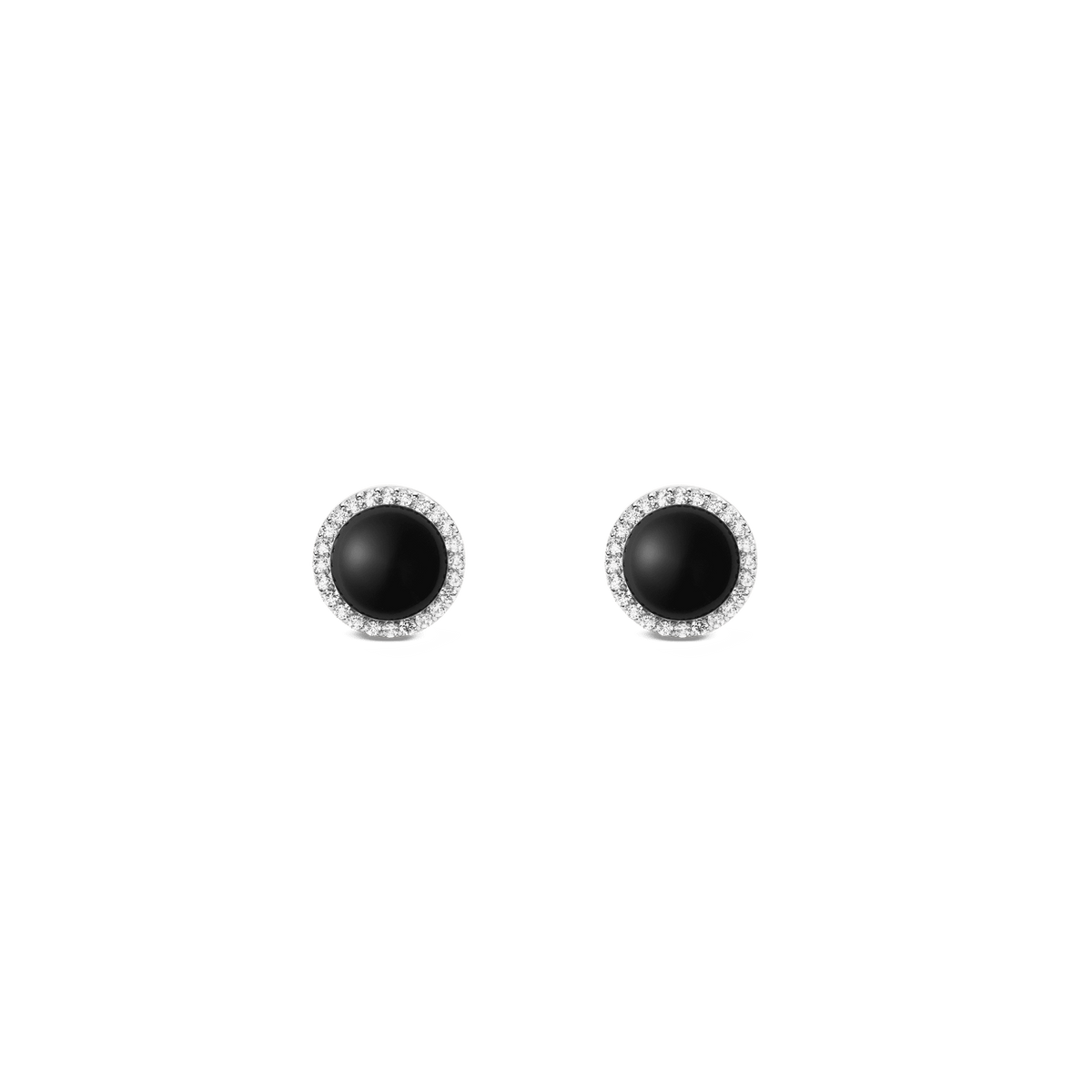 Daniel WellingtonのAudrey Earrings Black Agatheスタッドピアスです。ドーム型に磨かれた黒メノウをホワイトキュービックジルコニアのヘイローが囲み、シルバー台座にセットされたデザインを正面から撮影しています。