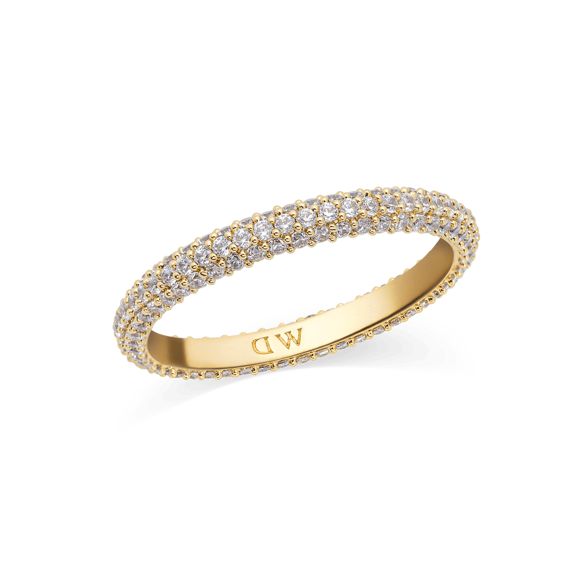 Daniel Wellington Gold Pave Ring。3列に密にセットされたクリスタルがバンド全体を覆い、内側にはブランドロゴが刻印されています。