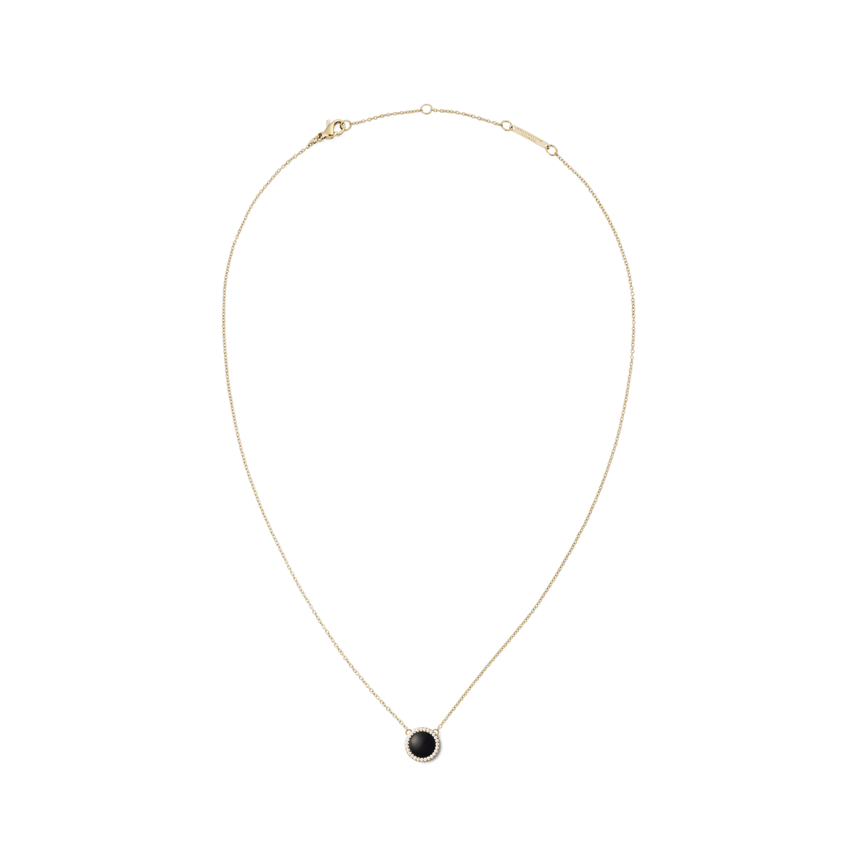 Daniel Wellington Audrey Necklace Black Agathe Goldの全体像。細身のゴールドチェーンの中央に、ホワイトキュービックジルコニアで縁取られた丸い黒メノウのペンダントチャームが配置され、ロブスタークラスプとブランドロゴプレートが確認できます。