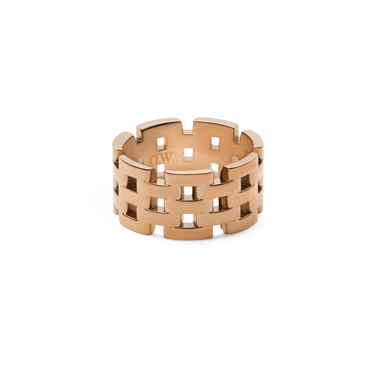 Daniel Wellingtonの5-Link Ring ローズゴールド。5連のポリッシュ仕上げリンクが幅広のバンドを形成し、内側にはブランドロゴが刻印されています。
