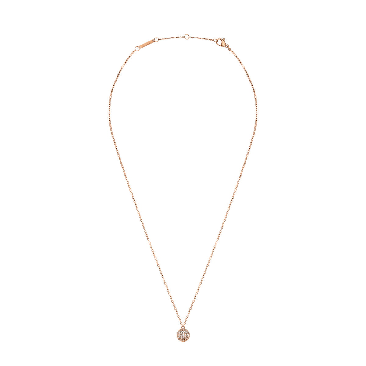 ダニエルウェリントンのPavé Crystal Pendant Necklace Rose Goldの全体像です。ローズゴールドの細いチェーンには、ロブスタークラスプやアジャスター、ブランドロゴが刻印されたプレートが付いています。中央には、パヴェセッティングのクリスタルがあしらわれた球体のペンダントが配置されています。