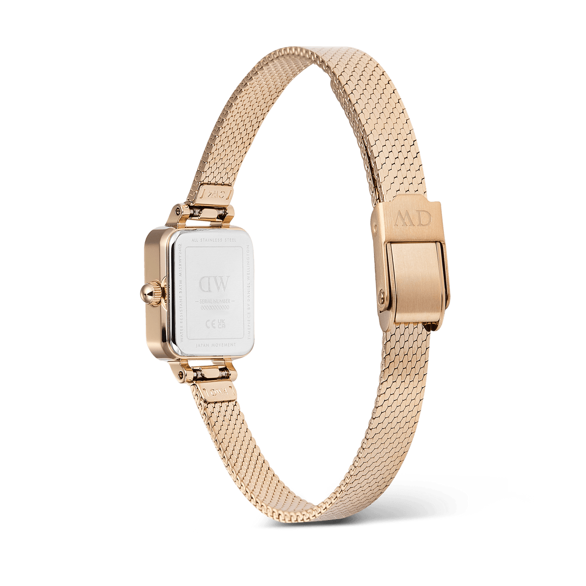 Quadro Mini Reflection Rose Goldを裏蓋側から撮影した画像です。ステンレススチール製のケースバックに刻印された文字やリューズ、ローズゴールドのメッシュストラップに取り付けられたDWロゴ入りのクラスプバックルの細部までご確認いただけます。