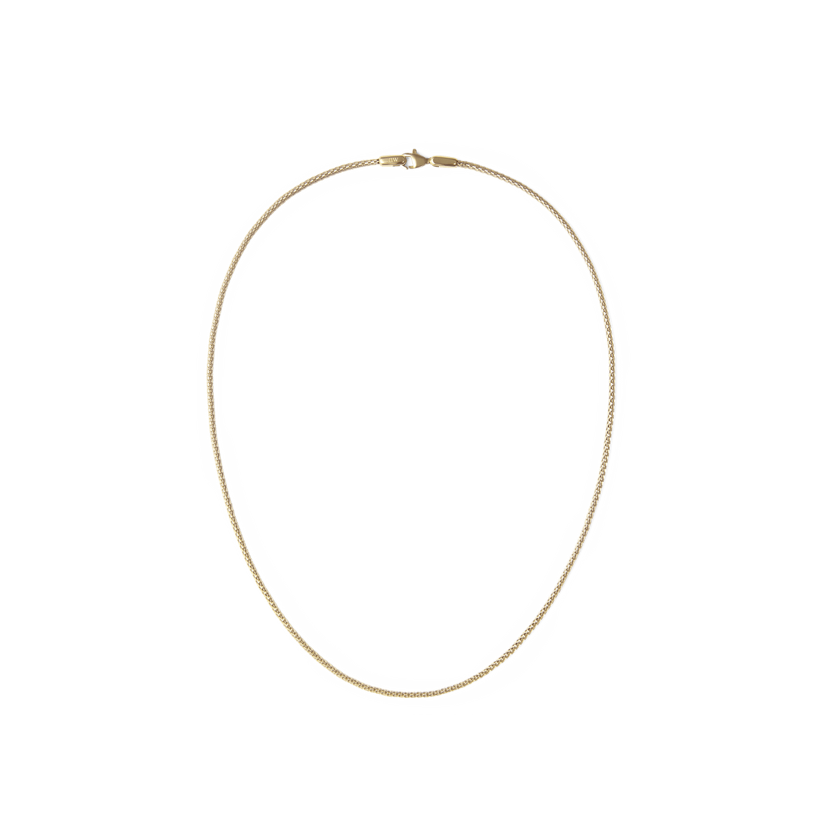 Daniel WellingtonのTide Mesh Necklace Gold 1.8。1.8mm幅の細身のゴールドメッシュチェーンとロブスタークラスプが、白い背景に映えるミニマルなデザインです。