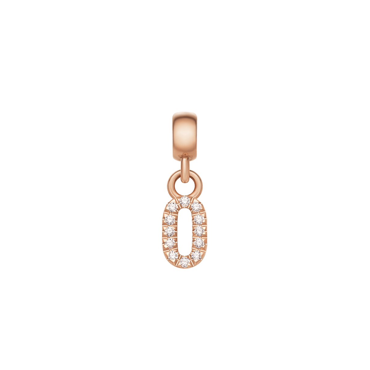 ローズゴールドのCrystal Number Charm Rose Goldは、数字の「0」をモチーフにしたデザインです。楕円形のフォルムに沿ってキュービックジルコニアが輝き、ローズゴールドPVD仕上げの上品な光沢と合わさって、洗練された印象を演出します。