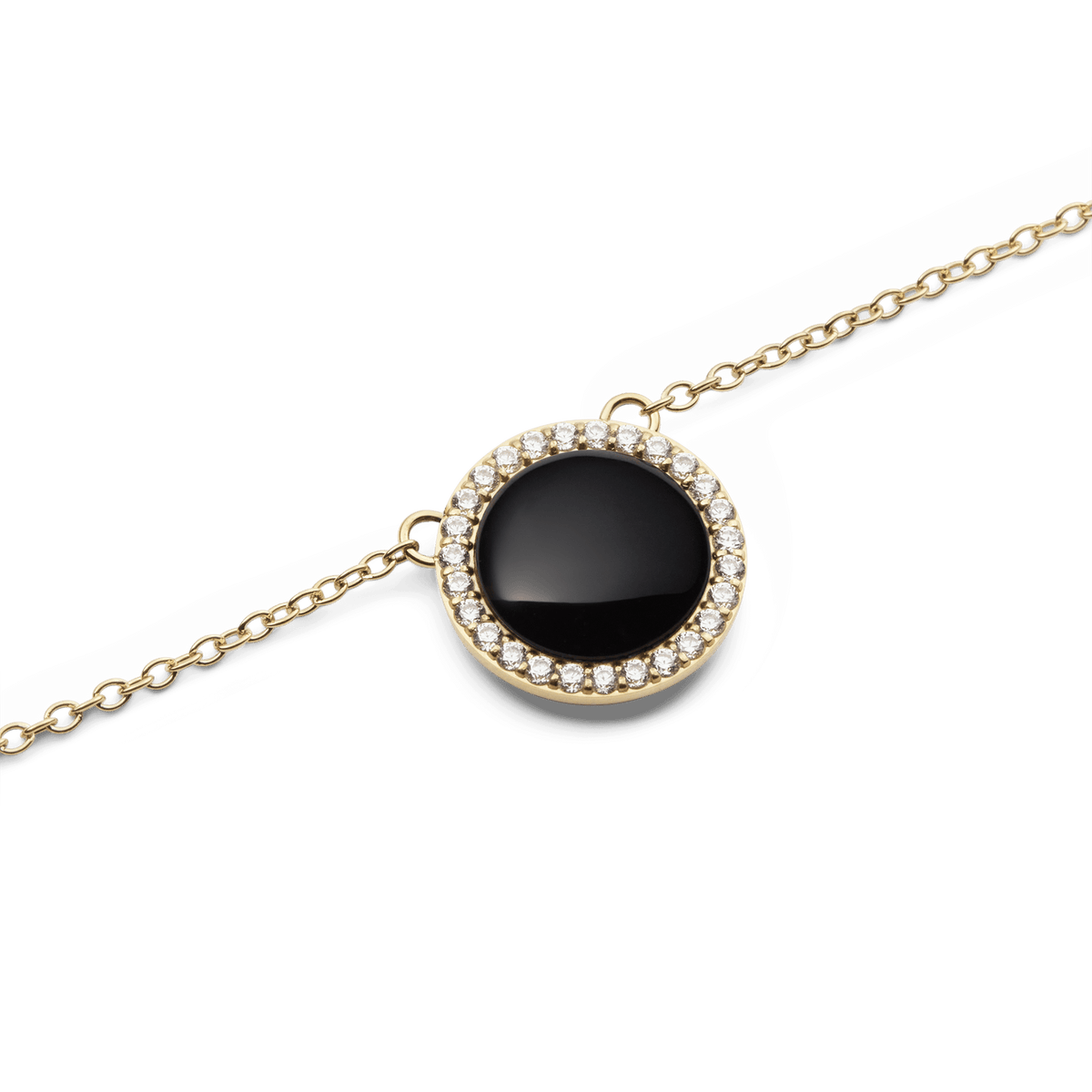 Audrey Necklace Black Agathe Goldのペンダント部分をクローズアップした画像です。ドーム型の黒メノウが光を受けて艶やかに輝き、周囲を彩るホワイトキュービックジルコニアとゴールドフレームの細やかなディテールが際立ちます。