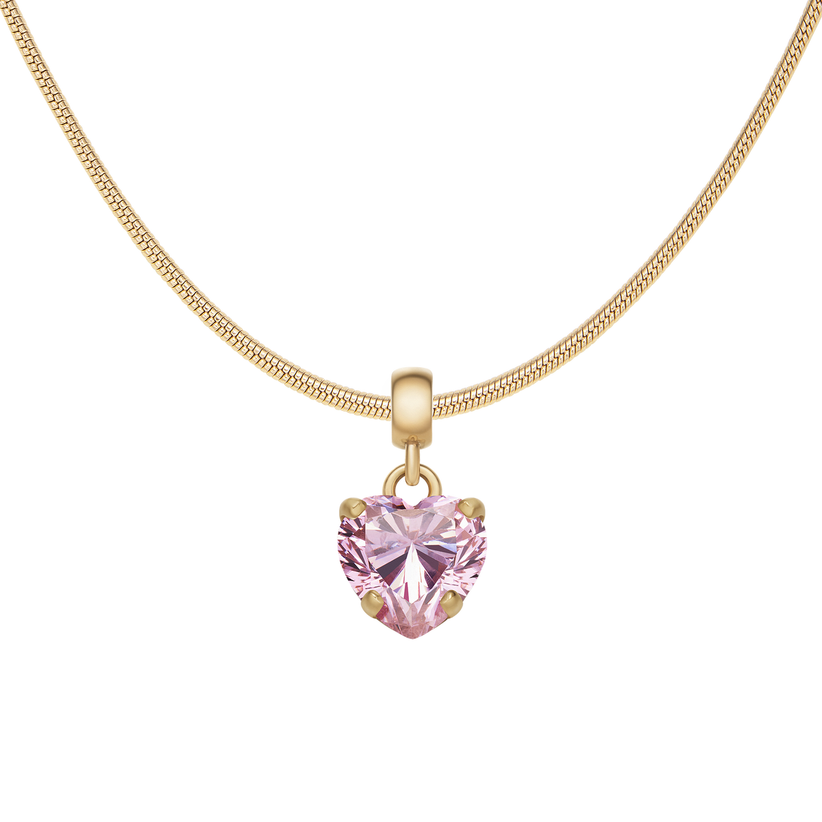 ダニエルウェリントン Heart Pink Crystal Charm Gをゴールドのスネークチェーンに通したクローズアップ画像です。ピンクのキュービックジルコニアが光を反射して輝き、ゴールドの爪留めやベイルの細部まで確認できます。