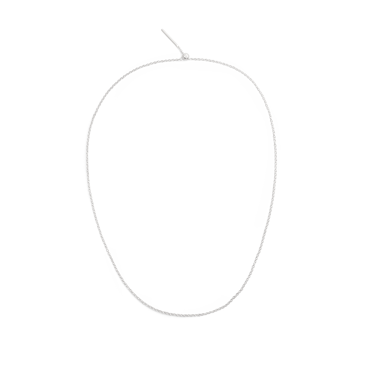 ダニエルウェリントンのCharms Chain Necklace S925は、スターリングシルバーの上品なネックレスです。細部までこだわったオーバルリンクチェーンと、使いやすいスライド式留め具を採用したシンプルなデザインが特徴です。