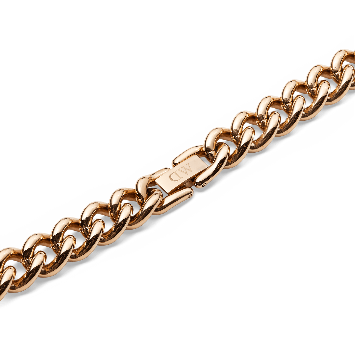 ローズゴールドのChunky Chain Necklaceを折りたたみ式クラスプ部分で拡大した画像です。留め具にはDaniel Wellingtonのロゴが刻印されており、チェーンのラインに自然になじむフラットな仕上がりとなっています。
