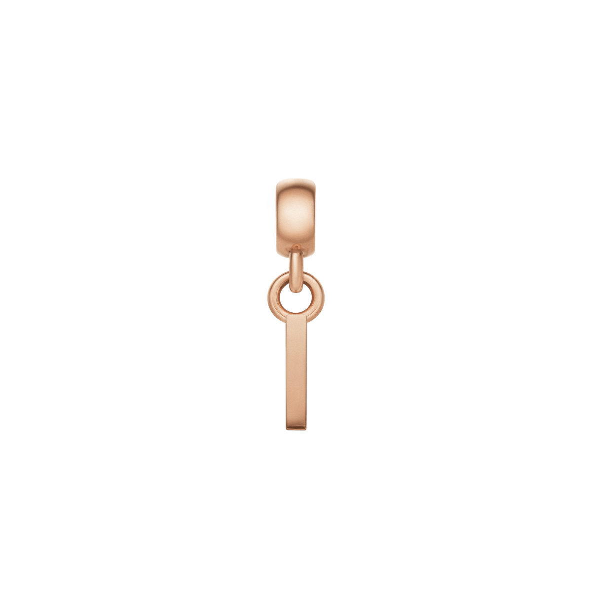 Daniel WellingtonのLetter Charm Rose Gold「I」は、直線的でシンプルなフォルムが特徴のイニシャルチャームです。ポリッシュ仕上げのローズゴールドが上品な光沢を放ちます。