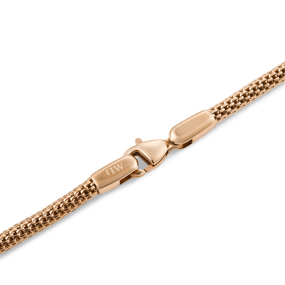 Tide Mesh Bracelet Melrose 2.8のロブスタークラスプ部分をクローズアップした画像です。ローズゴールドのPVDメッキが施された留め具が開いた状態で、細やかなメッシュチェーンの編み込みとフラットな仕上がりがご覧いただけます。