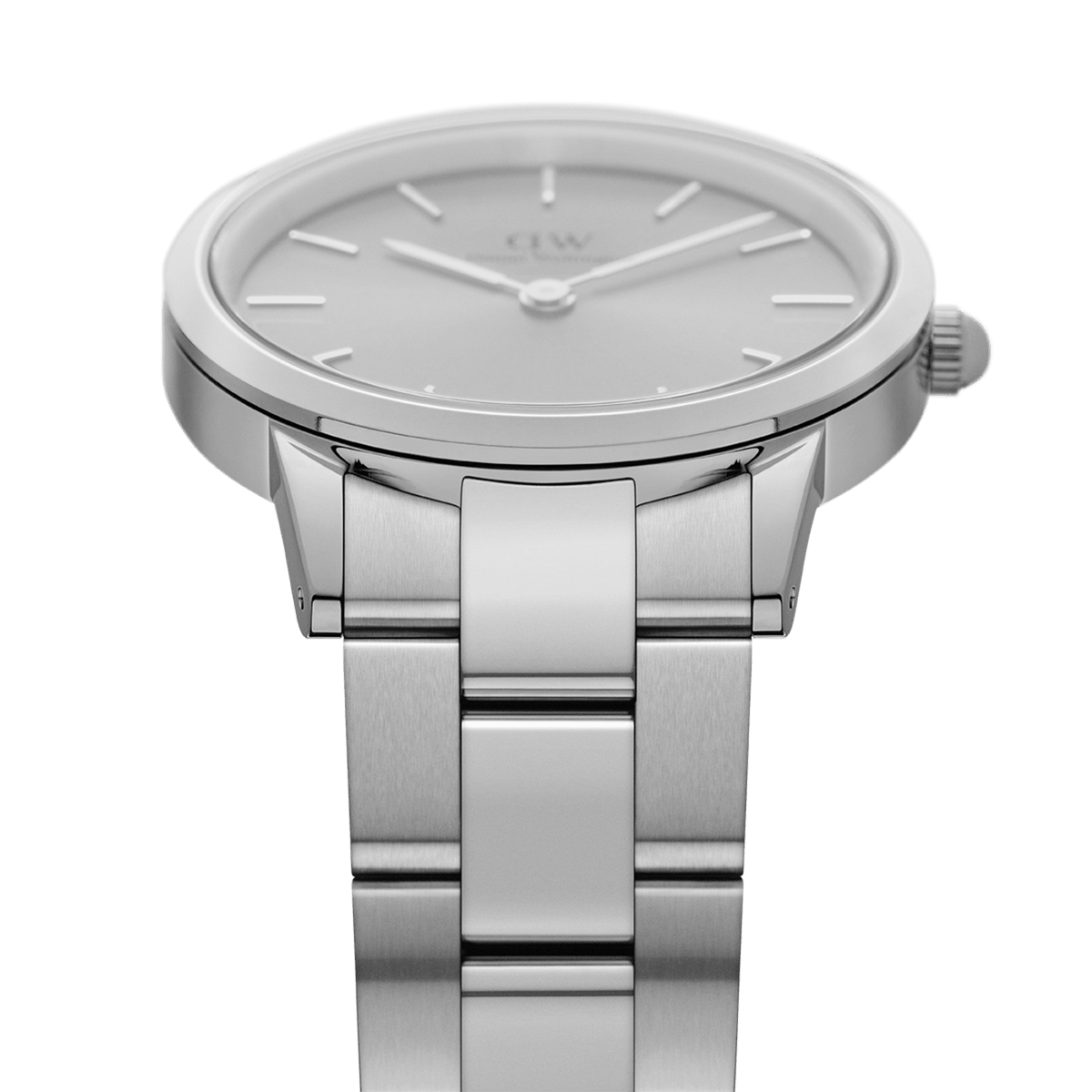 Iconic Link Unitone Silverのケースとブレスレットの接続部分を拡大した画像です。ポリッシュ仕上げのラグとサテン仕上げのリンクが交互に連なる構造が特徴で、シルバーで統一されたケースと文字盤がシームレスにつながっています。