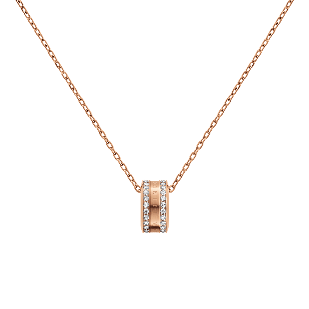 Elan Lumine Necklaceのローズゴールドペンダント部分をクローズアップした画像です。ロゴが刻まれた中央のバンドを挟んで並ぶクリスタルの輝きと、ローズゴールドの上品な色合いが際立っています。