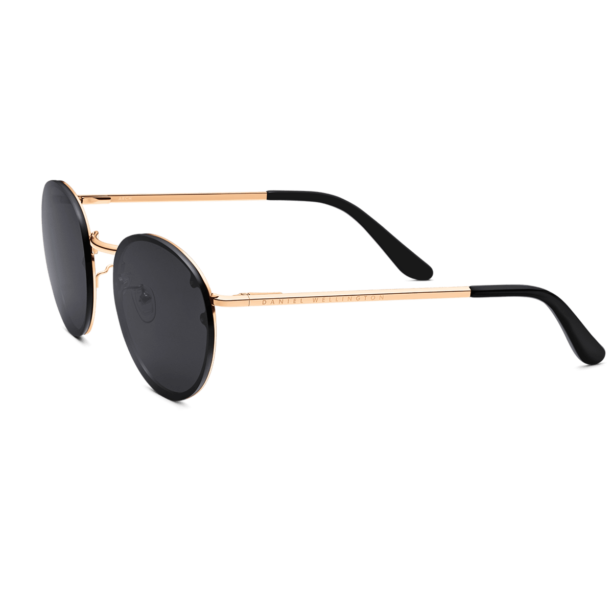 Arch Steel Blackを斜め横から撮影した画像です。ローズゴールドのテンプルにはDaniel Wellingtonのブランドロゴが刻印され、ブラックのアセテート製テンプルチップが確認できます。