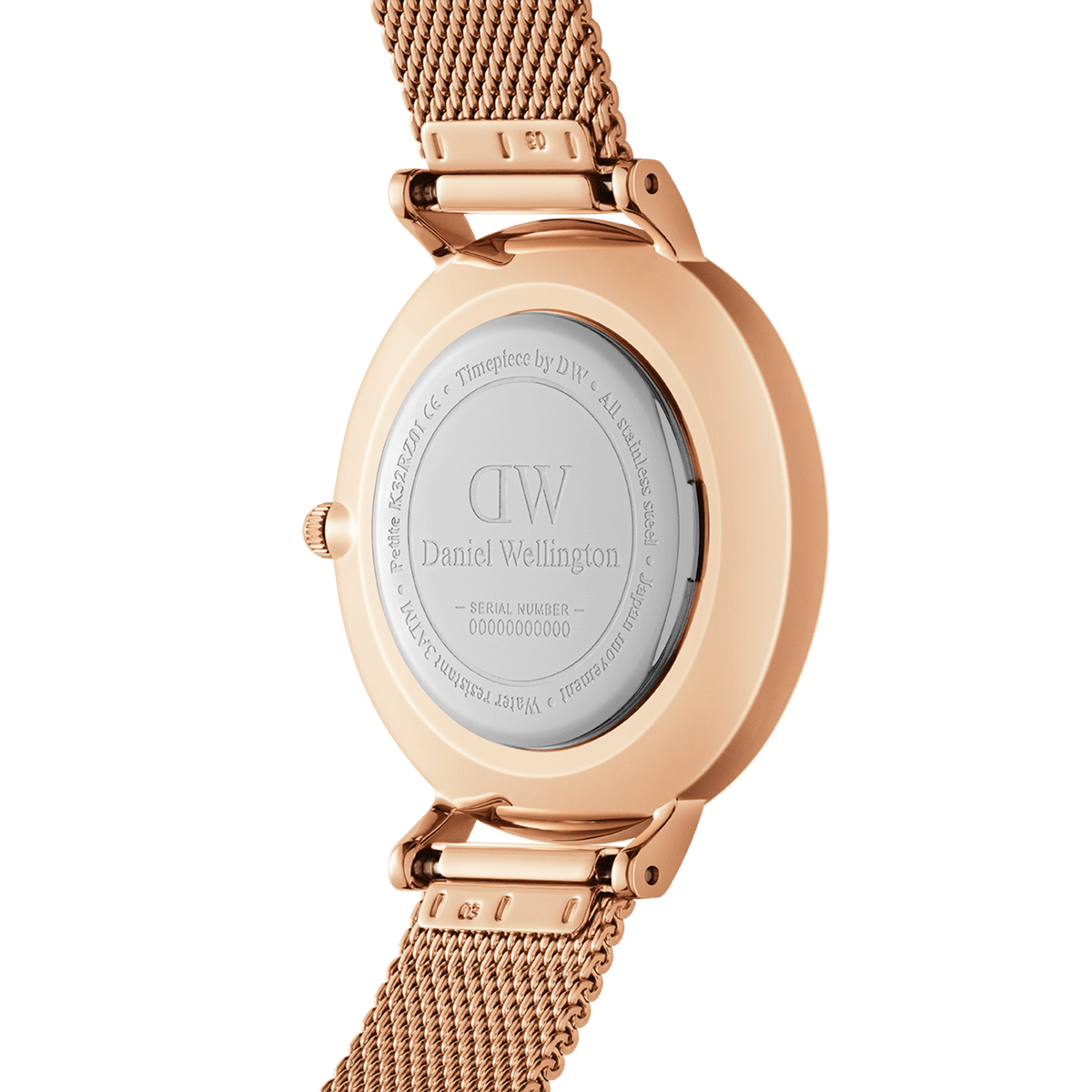 Petite Amber Rose Goldの裏蓋を写した画像です。ステンレススチール製の裏蓋にはDaniel Wellingtonのロゴとシリアルナンバーが刻印されています。また、ローズゴールドのケースサイドにはリューズが、メッシュストラップにはクイックリリース機構が確認できます。