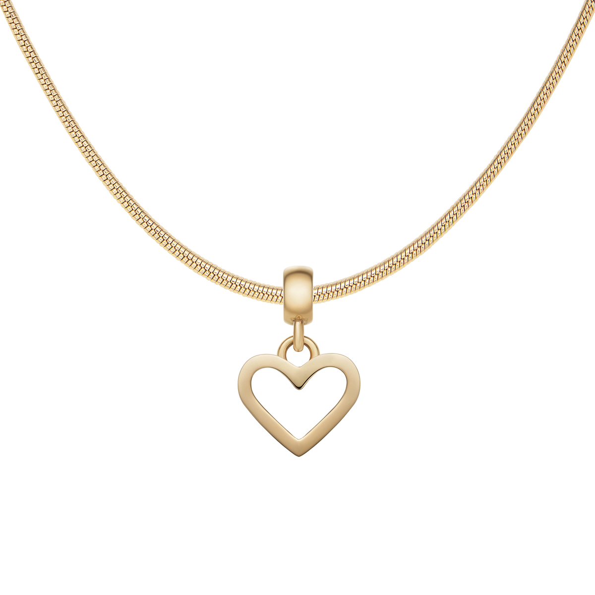 ゴールドのスネークチェーンに通したDaniel Wellington Heart Contour Charm Gのクローズアップ画像です。オープンハートのシルエットと、ポリッシュ仕上げの滑らかな曲線が美しく際立ちます。