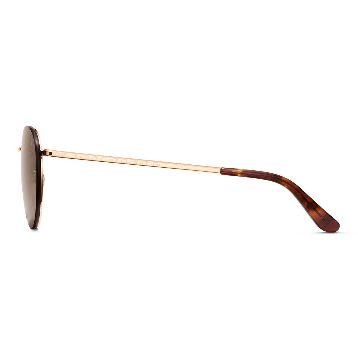 Arch Steel Brown Rose Goldのサイドビューです。ローズゴールドのテンプル部分にはDaniel Wellingtonのブランドロゴが刻印され、べっ甲柄のアセテート製テンプルチップがあしらわれています。