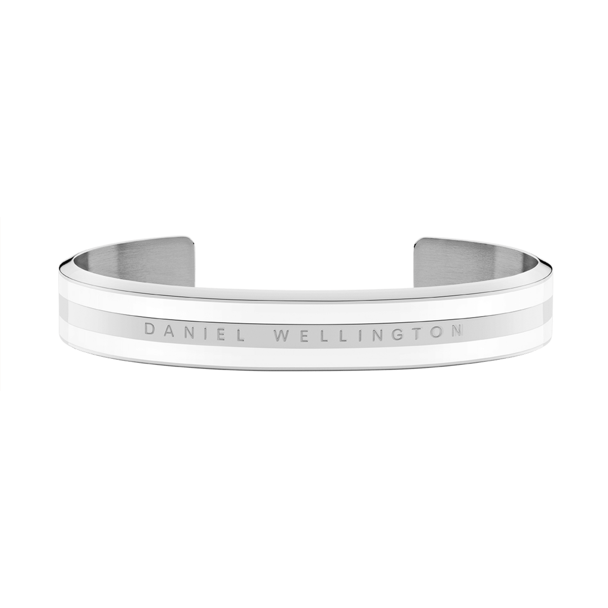 Daniel Wellington Emalie Braceletのシルバーカフブレスレット正面画像です。ホワイトエナメルの3本ストライプとポリッシュ仕上げのシルバースチールが交互に配置され、中央のバンド部分にはブランドロゴが刻印されたミニマルなデザインです。