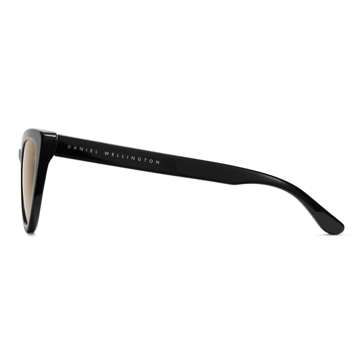 Lynx Bio-Acetateサングラスのサイドビューです。光沢のあるブラックのテンプルにはDaniel Wellingtonのブランドロゴがシルバーで刻印され、フレーム越しにイエローレンズがのぞいています。