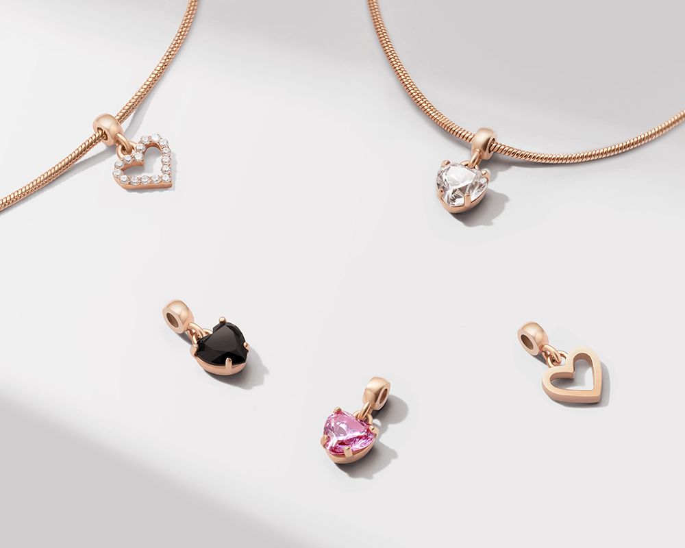 Heart charm - こちらでハートチャームを閲覧いただけます | DW Heart charm - こちらでハートチャームを閲覧いただけます | DW
