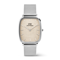 Daniel Wellington Marlon Sterling Linenの正面画像です。クッション型のポリッシュ仕上げシルバーケースに、リネン調のエンボス加工を施したベージュダイヤルとシルバーメッシュストラップを組み合わせたデザインとなっています。