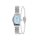 Daniel WellingtonのOphelia Mini アイスブルーダイヤルとシルバーオーバルケースの腕時計に、ロゴ入りリングモチーフがアクセントとなるElan Unity Braceletをセットにしたギフト用アイテムです。5連ブレスレットと細身のチェーンの組み合わせが、手元に奥行きと華やかさを演出します。