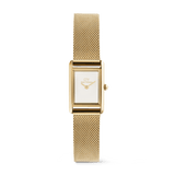 Daniel WellingtonのBound Mini Evergoldは、ゴールドのポリッシュ仕上げが美しいレクタンギュラーケースを採用したミニサイズの腕時計です。インデックスのないホワイト文字盤と、細やかな織り目が上品なゴールドメッシュストラップが特徴です。