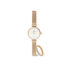 Daniel WellingtonのPetite Miniゴールドメッシュストラップ腕時計とPave Crystal Ringのギフトセットです。ホワイト文字盤を採用したコンパクトなラウンドケースの腕時計と、クリスタルが二列に輝くゴールドリングをセットにしました。特別な日のプレゼントにもおすすめです。