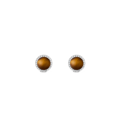 ダニエルウェリントン Audrey Earrings Tiger Eye Silverのペアです。ドーム型にカットされた琥珀色のタイガーアイを、ホワイトキュービックジルコニアのヘイローがシルバーフレームで包み込むスタッドピアスです。