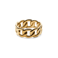 ダニエルウェリントン Chunky Chain Ring Goldを斜め上から撮影した画像です。太めのチェーンリンクが途切れることなく連なり、ボリューム感とポリッシュゴールドの輝きが際立つデザインをご確認いただけます。