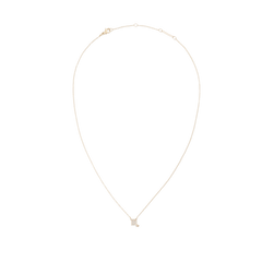 白背景で撮影した、蠍座モチーフのCrystal Zodiac Chain Necklace Goldの全体写真です。細やかなゴールドチェーンが優美な曲線を描き、下部にはクリスタルをあしらった蠍座のペンダントが配置されています。上部にはロブスタークラスプとサイズ調整用のアジャスターが付いています。