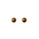 ダニエルウェリントンのAudrey Earrings Tiger Eye Goldは、ドーム型のタイガーアイを中央にあしらい、ホワイトキュービックジルコニアのヘイローで彩ったゴールドのスタッドピアスです。