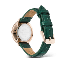 Crystalline Bezel Green Croc Rose Goldの裏蓋側からの商品画像です。Daniel Wellingtonのロゴが刻印されたケースバック、ローズゴールドのピンバックルにあしらわれたブランドイニシャル、グリーンのクロコダイル型押しレザーストラップの内側に使用されたベージュレザーとステッチの細やかな仕上がりがご覧いただけます。