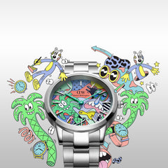 スティーブン・ハリントンのポップなイラストが施された「Steven Harrington x Daniel Wellington Iconic Link Multicolor Silver」。ヤシの木やサングラスをかけたキャラクターなど、文字盤を彩るアートワークが背景に広がり、コラボレーションならではの遊び心あふれる世界観を演出しています。