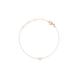 いて座のクリスタルモチーフを中央にあしらったCrystal Zodiac Chain Bracelet Rose Goldを、白い背景で円を描くように広げて撮影した画像です。ローズゴールドの繊細なチェーンとアジャスタープレート、ロブスタークラスプが確認できます。