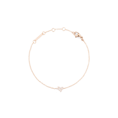 いて座のクリスタルモチーフを中央にあしらったCrystal Zodiac Chain Bracelet Rose Goldを、白い背景で円を描くように広げて撮影した画像です。ローズゴールドの繊細なチェーンとアジャスタープレート、ロブスタークラスプが確認できます。